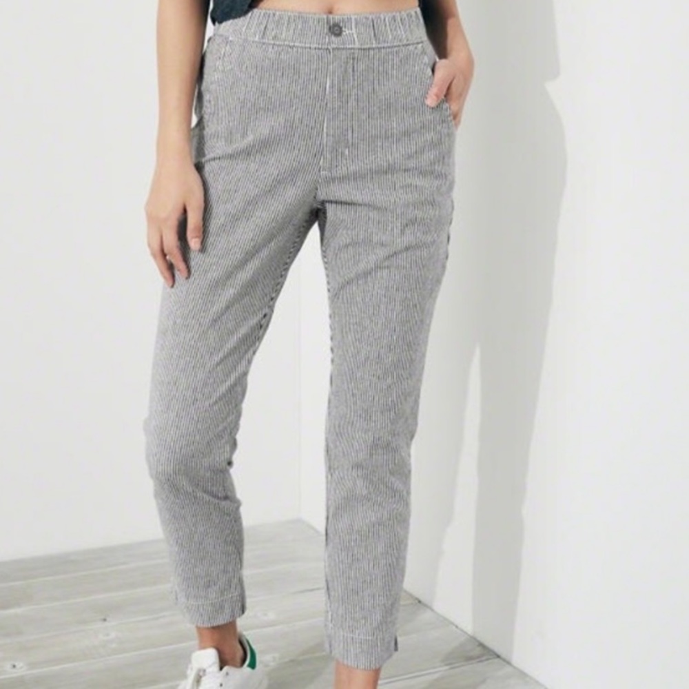 NWOT Hollister Pin Stripe Taper Pants